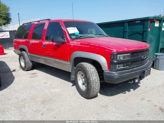 46142338 :رقم المزاد ، 1GNFK16R7XJ361396 vin ، 1999 Chevrolet Suburban 1500 Lt مزاد بيع