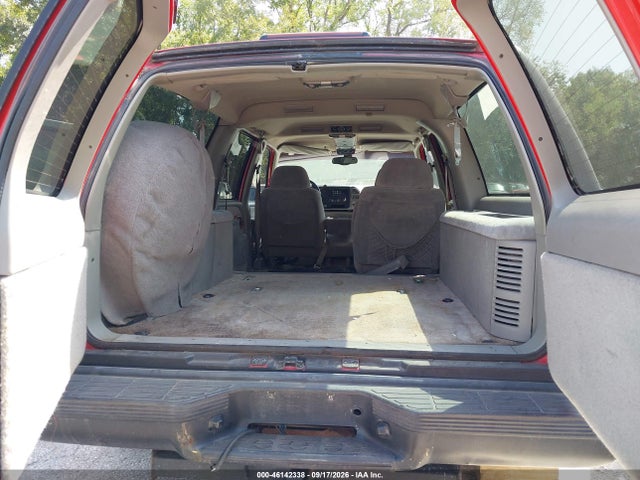 46142338 :رقم المزاد ، 1GNFK16R7XJ361396 vin ، 1999 Chevrolet Suburban 1500 Lt مزاد بيع
