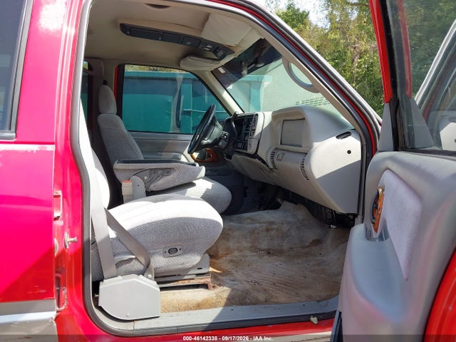 46142338 :رقم المزاد ، 1GNFK16R7XJ361396 vin ، 1999 Chevrolet Suburban 1500 Lt مزاد بيع