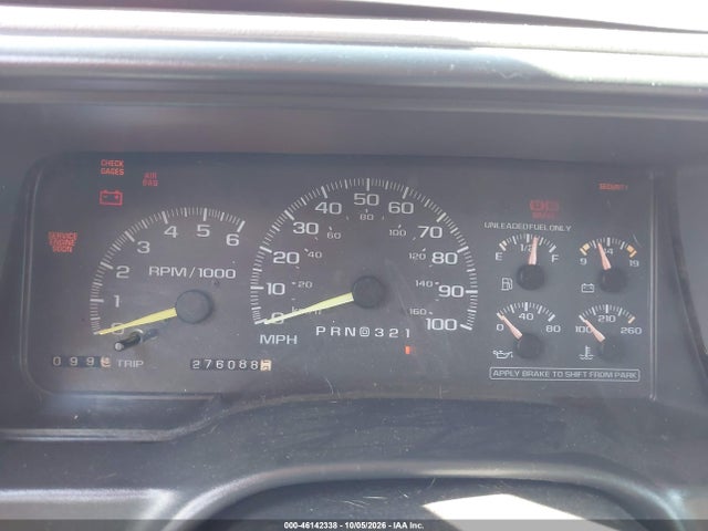 46142338 :رقم المزاد ، 1GNFK16R7XJ361396 vin ، 1999 Chevrolet Suburban 1500 Lt مزاد بيع
