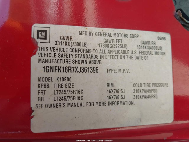 46142338 :رقم المزاد ، 1GNFK16R7XJ361396 vin ، 1999 Chevrolet Suburban 1500 Lt مزاد بيع