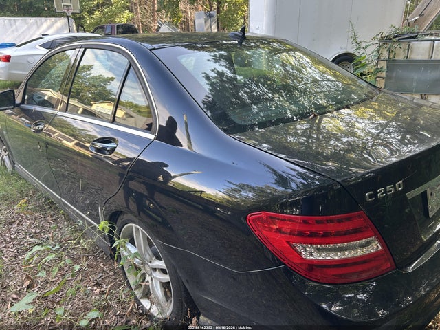 46142352 :رقم المزاد ، WDDGF4HB7DR273292 vin ، 2013 Mercedes-benz C 250 Sport مزاد بيع