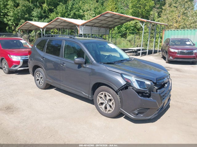 46142368 :رقم المزاد ، JF2SKAECXNH464323 vin ، 2022 Subaru Forester Premium مزاد بيع