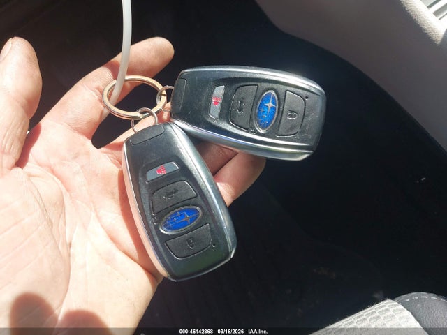 46142368 :رقم المزاد ، JF2SKAECXNH464323 vin ، 2022 Subaru Forester Premium مزاد بيع