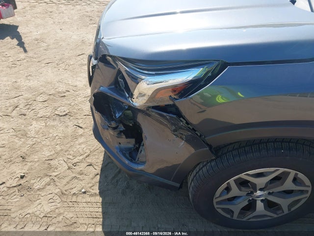 46142368 :رقم المزاد ، JF2SKAECXNH464323 vin ، 2022 Subaru Forester Premium مزاد بيع