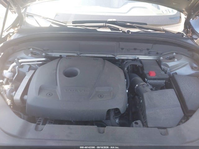 2018 Volvo Xc60 T5 Momentum მანქანა იყიდება აუქციონზე, vin: YV4102RK8J1075543, აუქციონის ნომერი: 46142390