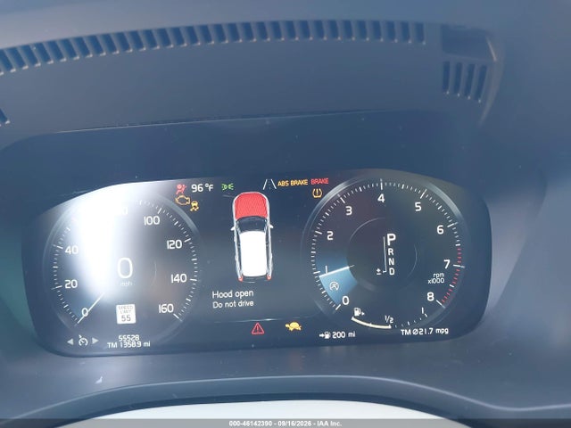 2018 Volvo Xc60 T5 Momentum მანქანა იყიდება აუქციონზე, vin: YV4102RK8J1075543, აუქციონის ნომერი: 46142390