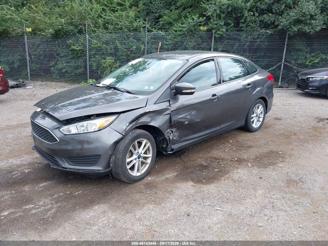 Ford FOCUS SE 2015 1FADP3F21FL316429 Image 2