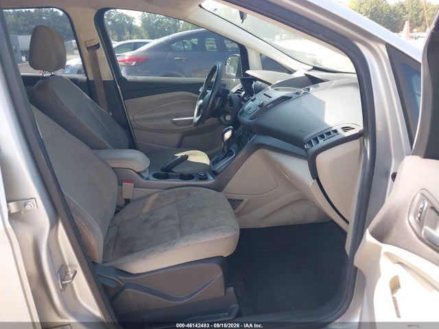 46142483 :رقم المزاد ، 1FADP5AU5HL118461 vin ، 2017 Ford C-max Hybrid Se مزاد بيع