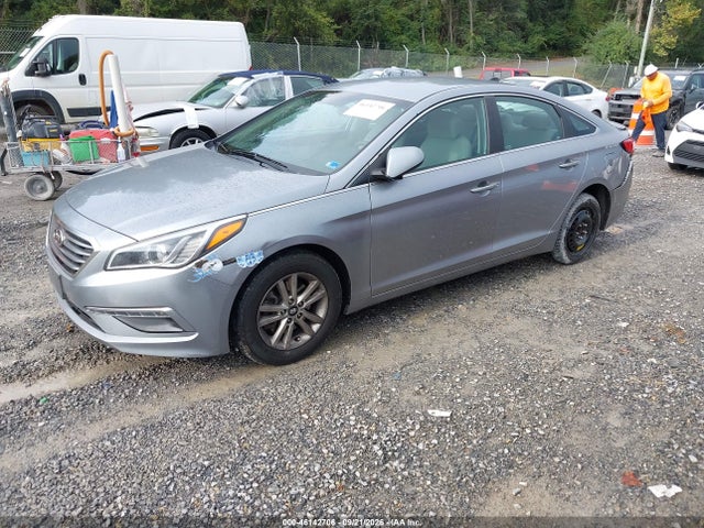 2015 Hyundai Sonata Se მანქანა იყიდება აუქციონზე, vin: 5NPE24AFXFH076525, აუქციონის ნომერი: 46142706