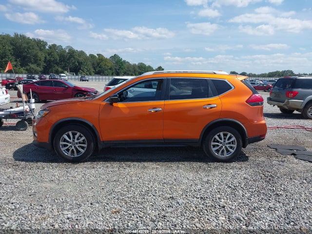 2017 Nissan Rogue Sv მანქანა იყიდება აუქციონზე, vin: JN8AT2MT1HW141121, აუქციონის ნომერი: 46142709