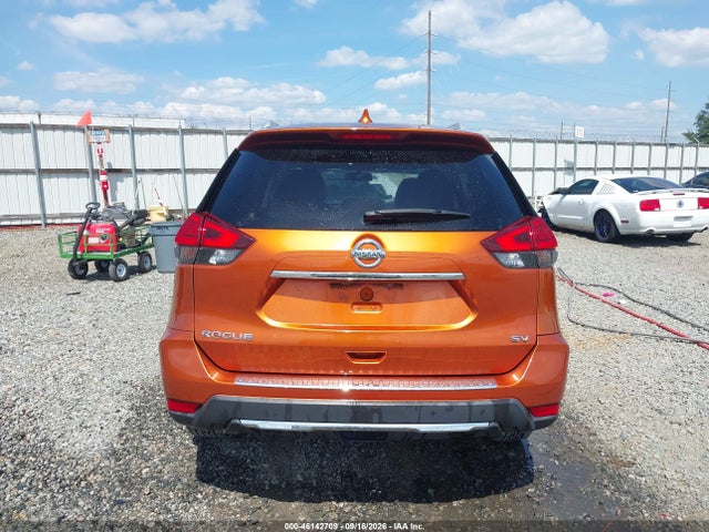 2017 Nissan Rogue Sv მანქანა იყიდება აუქციონზე, vin: JN8AT2MT1HW141121, აუქციონის ნომერი: 46142709
