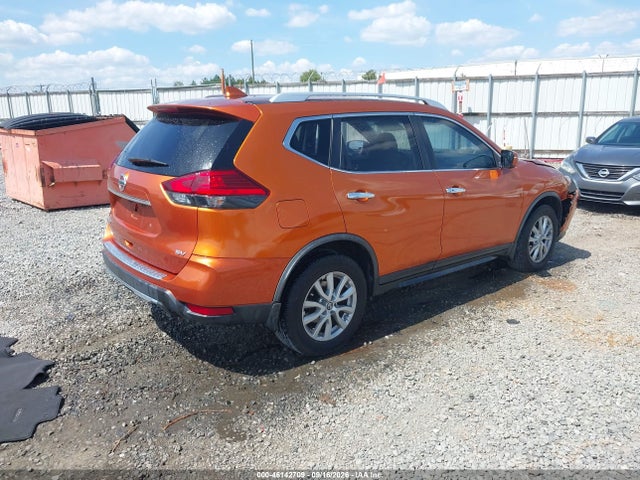 2017 Nissan Rogue Sv მანქანა იყიდება აუქციონზე, vin: JN8AT2MT1HW141121, აუქციონის ნომერი: 46142709