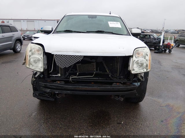 Продажа на аукционе авто 2011 Gmc Yukon Xl 1500 Denali, vin: 1GKS2MEF3BR234238, номер лота: 46142785