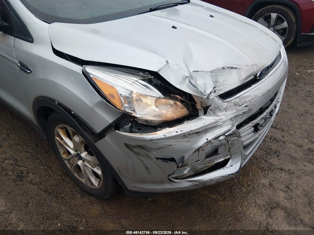 46142786 :رقم المزاد ، 1FMCU9J92FUB21435 vin ، 2015 Ford Escape Titanium مزاد بيع