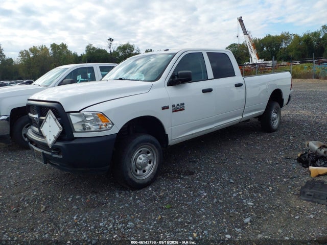 46142799 :رقم المزاد ، 3C6TR5HT9JG363643 vin ، 2018 Ram 2500 Tradesman  4x4 8' Box مزاد بيع