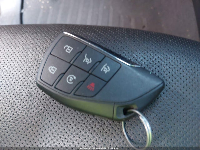 46142838 :رقم المزاد ، 1GNSKFKT1PR398085 vin ، 2023 Chevrolet Suburban 4wd Premier مزاد بيع