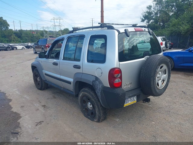 46142956 :رقم المزاد ، 1J4GL48K15W701275 vin ، 2005 Jeep Liberty Sport مزاد بيع