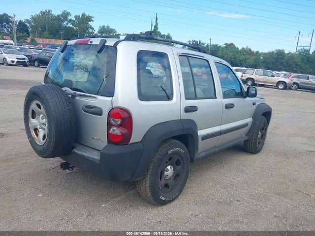46142956 :رقم المزاد ، 1J4GL48K15W701275 vin ، 2005 Jeep Liberty Sport مزاد بيع