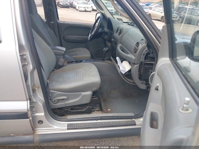 46142956 :رقم المزاد ، 1J4GL48K15W701275 vin ، 2005 Jeep Liberty Sport مزاد بيع