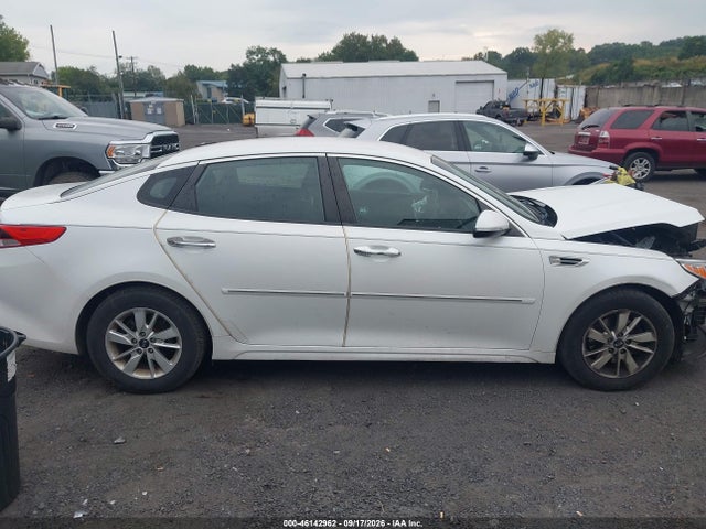 Продаж на аукціоні авто 2016 Kia Optima Lx, vin: 5XXGT4L32GG035330, номер лоту: 46142962