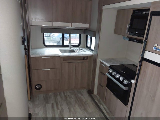 Grand Design Other 2021 573TE1926M3420982 Image 8
