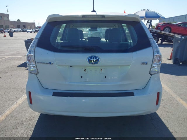 JTDZN3EUXE3291439 Toyota Prius V Three