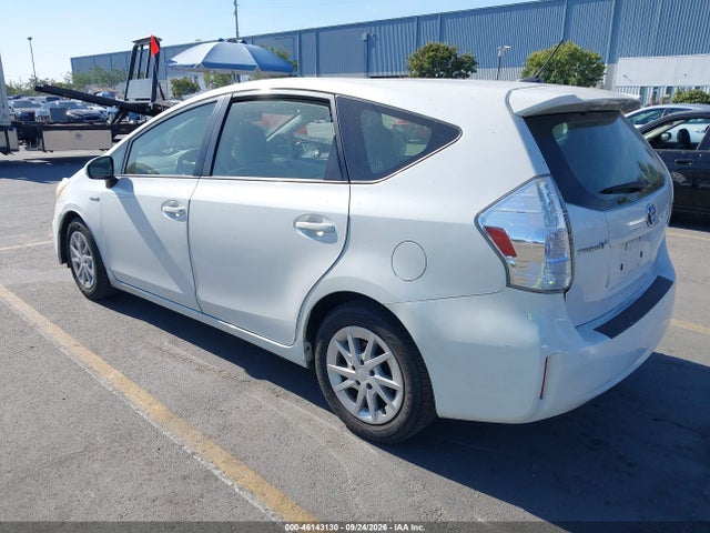 JTDZN3EUXE3291439 Toyota Prius V Three