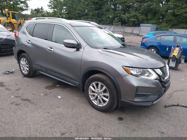 46143241 :رقم المزاد ، KNMAT2MV2JP615915 vin ، 2018 Nissan Rogue Sv مزاد بيع