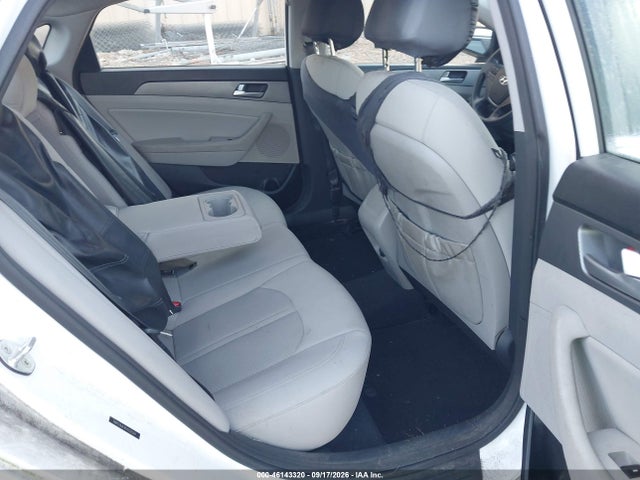 2015 Hyundai Sonata Se მანქანა იყიდება აუქციონზე, vin: 5NPE24AF8FH232304, აუქციონის ნომერი: 46143320