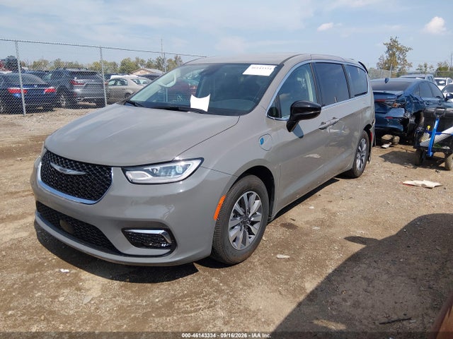 2024 Chrysler Pacifica Hybrid Select მანქანა იყიდება აუქციონზე, vin: 2C4RC1S74RR200140, აუქციონის ნომერი: 46143334