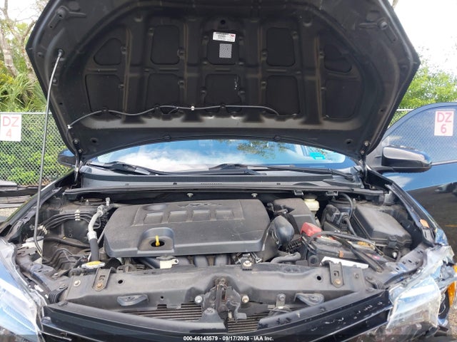 46143579 :رقم المزاد ، 5YFBURHE6HP670476 vin ، 2017 Toyota Corolla Le مزاد بيع