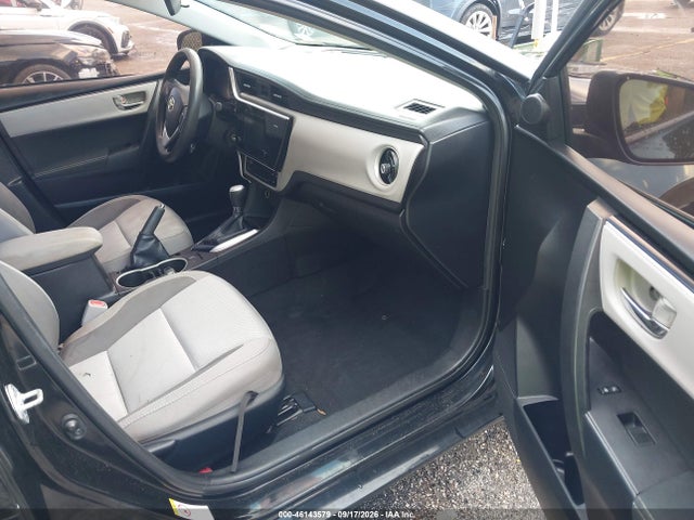 46143579 :رقم المزاد ، 5YFBURHE6HP670476 vin ، 2017 Toyota Corolla Le مزاد بيع