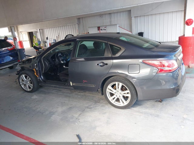 Продажа на аукционе авто 2013 Nissan Altima 3.5 Sv, vin: 1N4BL3AP1DC112877, номер лота: 46143590