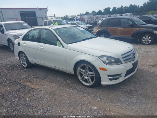 Aukcja sprzedaży 2012 Mercedes-benz C 300 Sport 4matic, vin: WDDGF8BB0CA699337, numer aukcji: 46143603