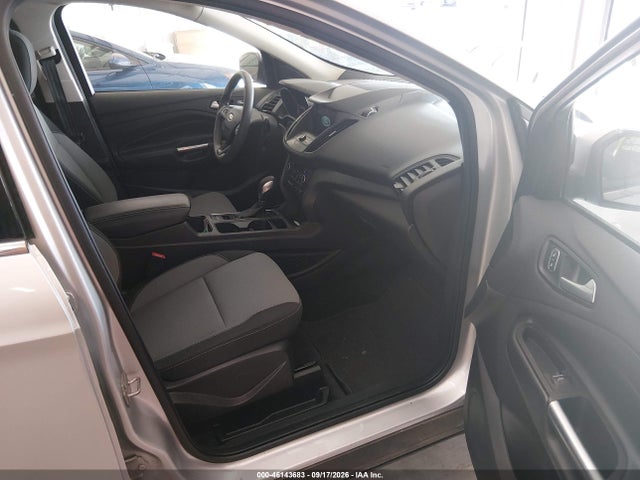46143683 :رقم المزاد ، 1FMCU0GD5KUC09042 vin ، 2019 Ford Escape Se مزاد بيع