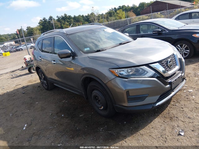 46143752 :رقم المزاد ، 5N1AT2MV8KC800653 vin ، 2019 Nissan Rogue Sv مزاد بيع