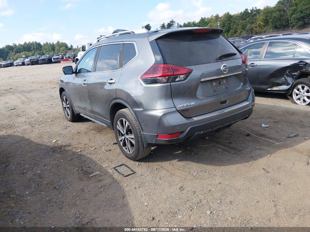 46143752 :رقم المزاد ، 5N1AT2MV8KC800653 vin ، 2019 Nissan Rogue Sv مزاد بيع