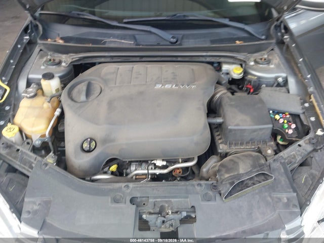 46143758 :رقم المزاد ، 1C3BC2EG4BN624606 vin ، 2011 Chrysler 200 Touring مزاد بيع