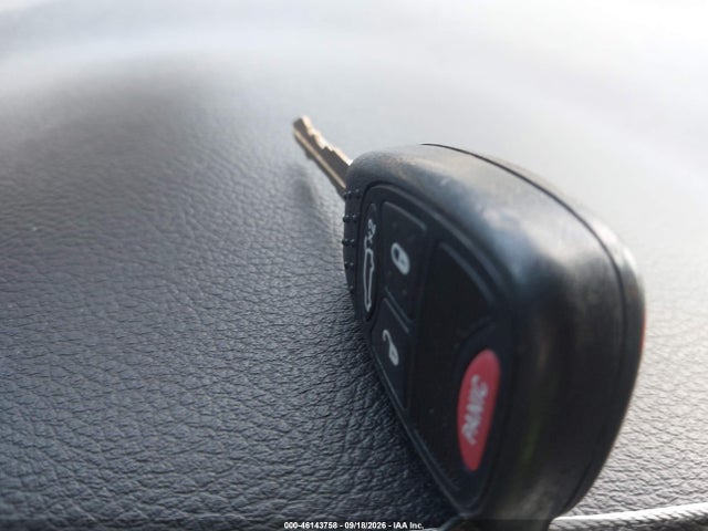 46143758 :رقم المزاد ، 1C3BC2EG4BN624606 vin ، 2011 Chrysler 200 Touring مزاد بيع