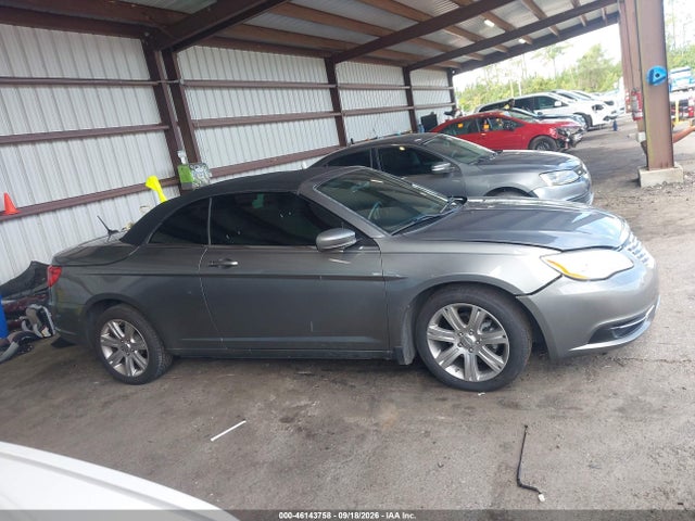 46143758 :رقم المزاد ، 1C3BC2EG4BN624606 vin ، 2011 Chrysler 200 Touring مزاد بيع