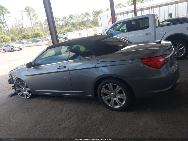 46143758 :رقم المزاد ، 1C3BC2EG4BN624606 vin ، 2011 Chrysler 200 Touring مزاد بيع