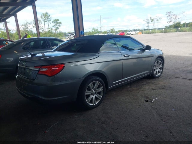 46143758 :رقم المزاد ، 1C3BC2EG4BN624606 vin ، 2011 Chrysler 200 Touring مزاد بيع