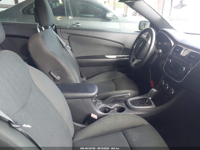 46143758 :رقم المزاد ، 1C3BC2EG4BN624606 vin ، 2011 Chrysler 200 Touring مزاد بيع