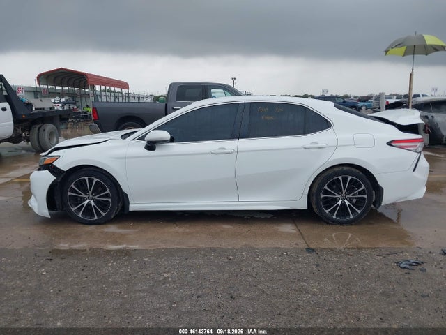 Продажа на аукционе авто 2018 Toyota Camry Se, vin: 4T1B11HK6JU110347, номер лота: 46143764
