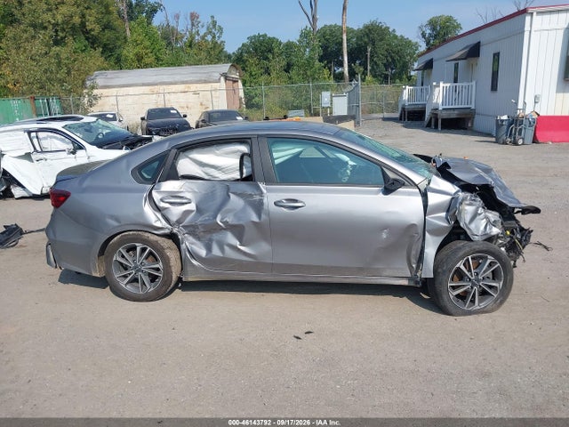 2024 Kia Forte Lxs მანქანა იყიდება აუქციონზე, vin: 3KPF24AD4RE731323, აუქციონის ნომერი: 46143792