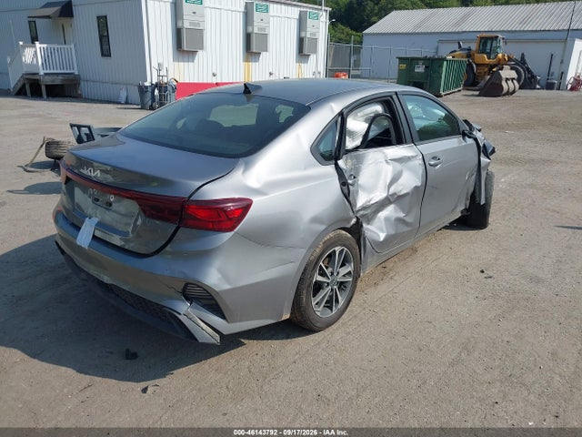 2024 Kia Forte Lxs მანქანა იყიდება აუქციონზე, vin: 3KPF24AD4RE731323, აუქციონის ნომერი: 46143792