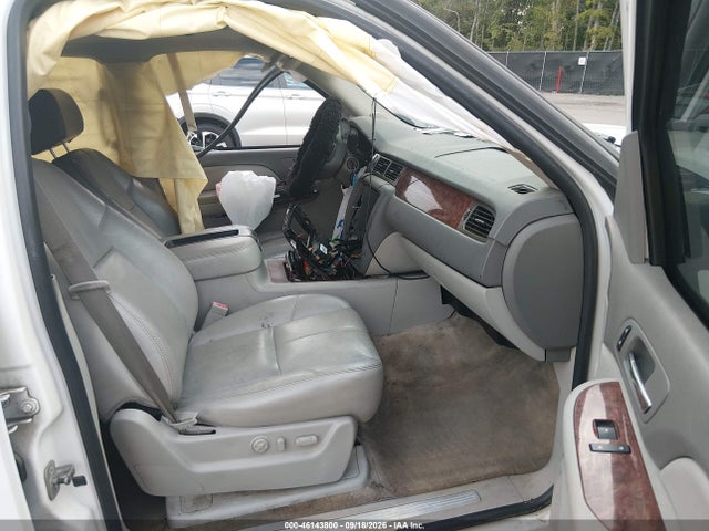 46143800 :رقم المزاد ، 1GNFC13017R300209 vin ، 2007 Chevrolet Tahoe Ltz مزاد بيع