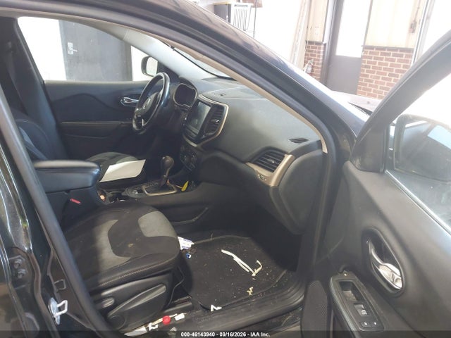 Auction sale of the 2014 Jeep Cherokee Latitude, vin: 1C4PJLCBXEW186581, lot number: 46143940