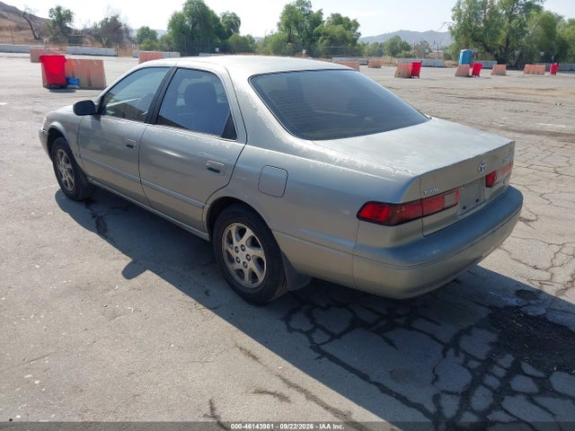 46143981 :رقم المزاد ، JT2BF28KXX0178123 vin ، 1999 Toyota Camry Le V6 مزاد بيع